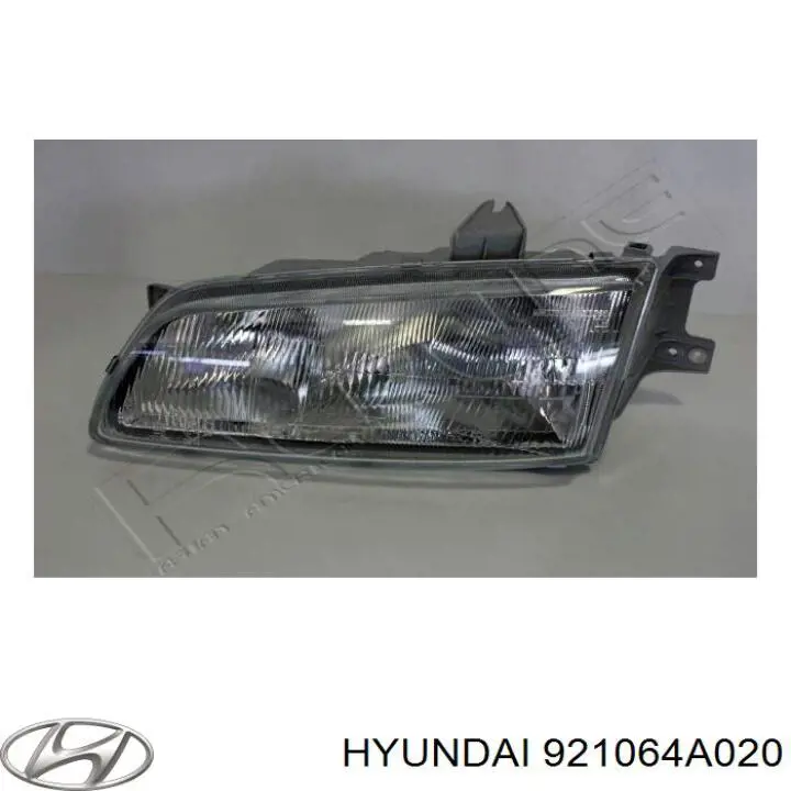 921064A020 Hyundai/Kia faro izquierdo