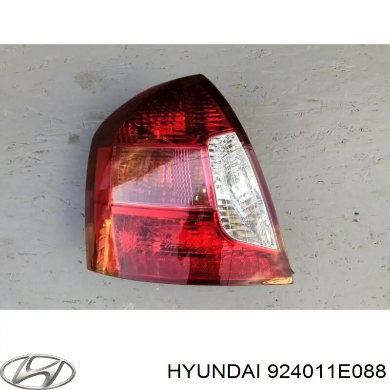 Comprar 924011E088 Hyundai/Kia Piloto trasero izquierdo