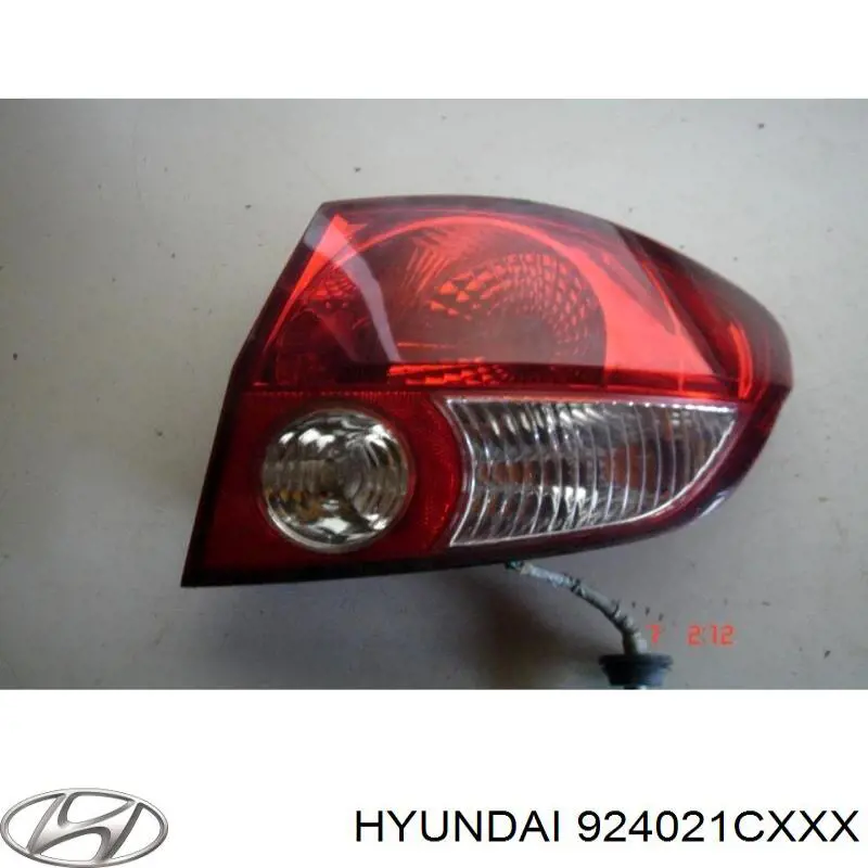 924021CXXX Hyundai/Kia piloto posterior derecho