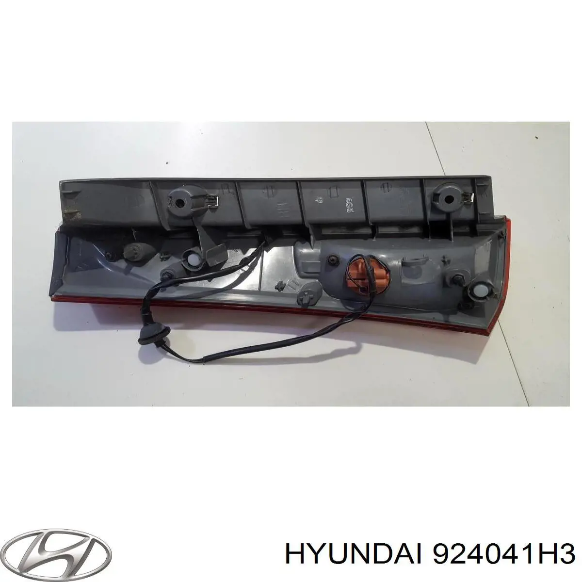 924041H3 Hyundai/Kia Piloto trasero derecho superior