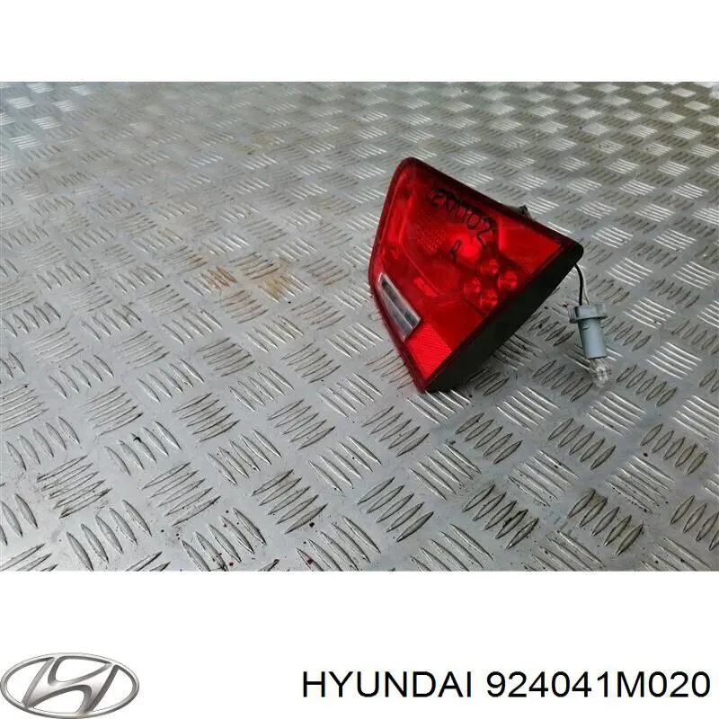 924041M020 Hyundai/Kia piloto posterior interior derecho