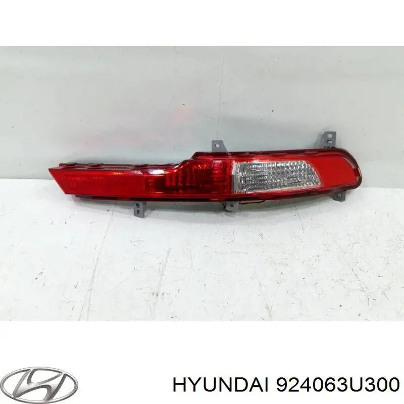 924063U300 Hyundai/Kia faro antiniebla trasero derecho
