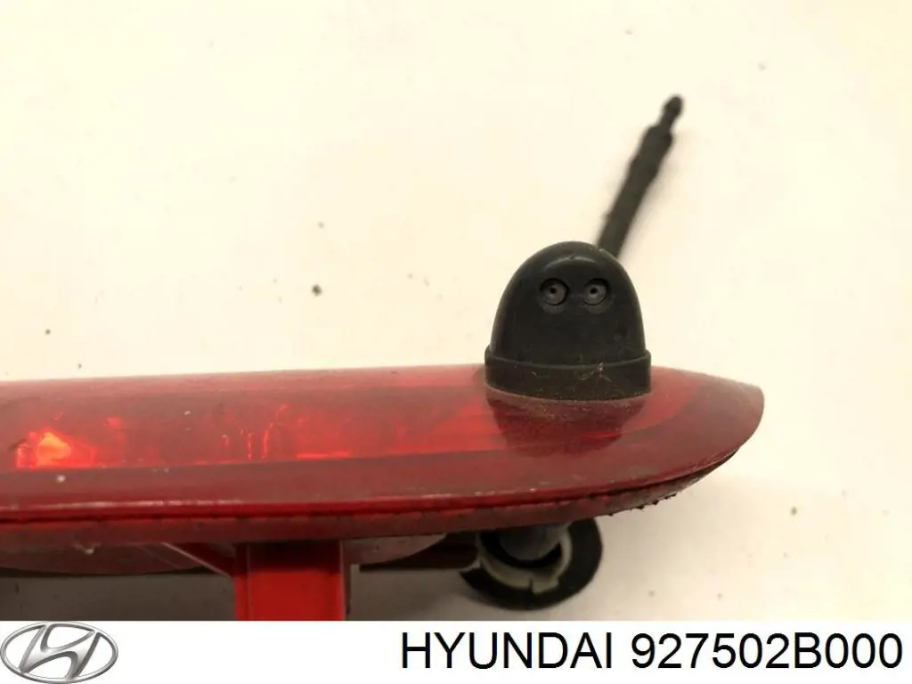 Luz de freno adicional Hyundai/Kia 927502B000
