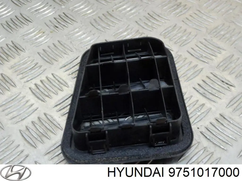Rejilla aireadora de habitáculo trasera izquierda para Hyundai Matrix (FC)
