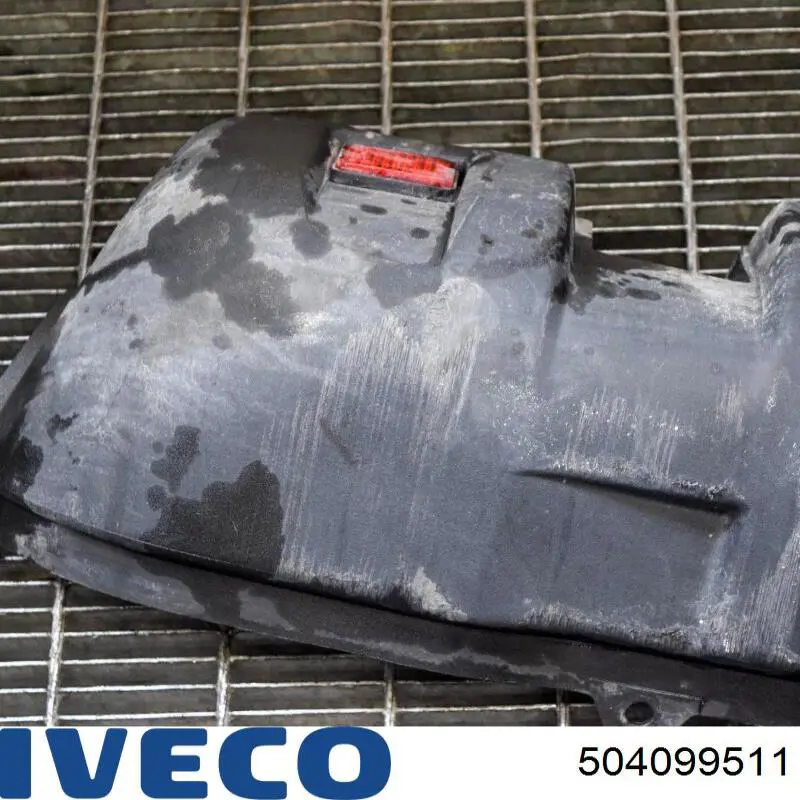 504099511 Iveco Paragolpes trasero, parte derecha