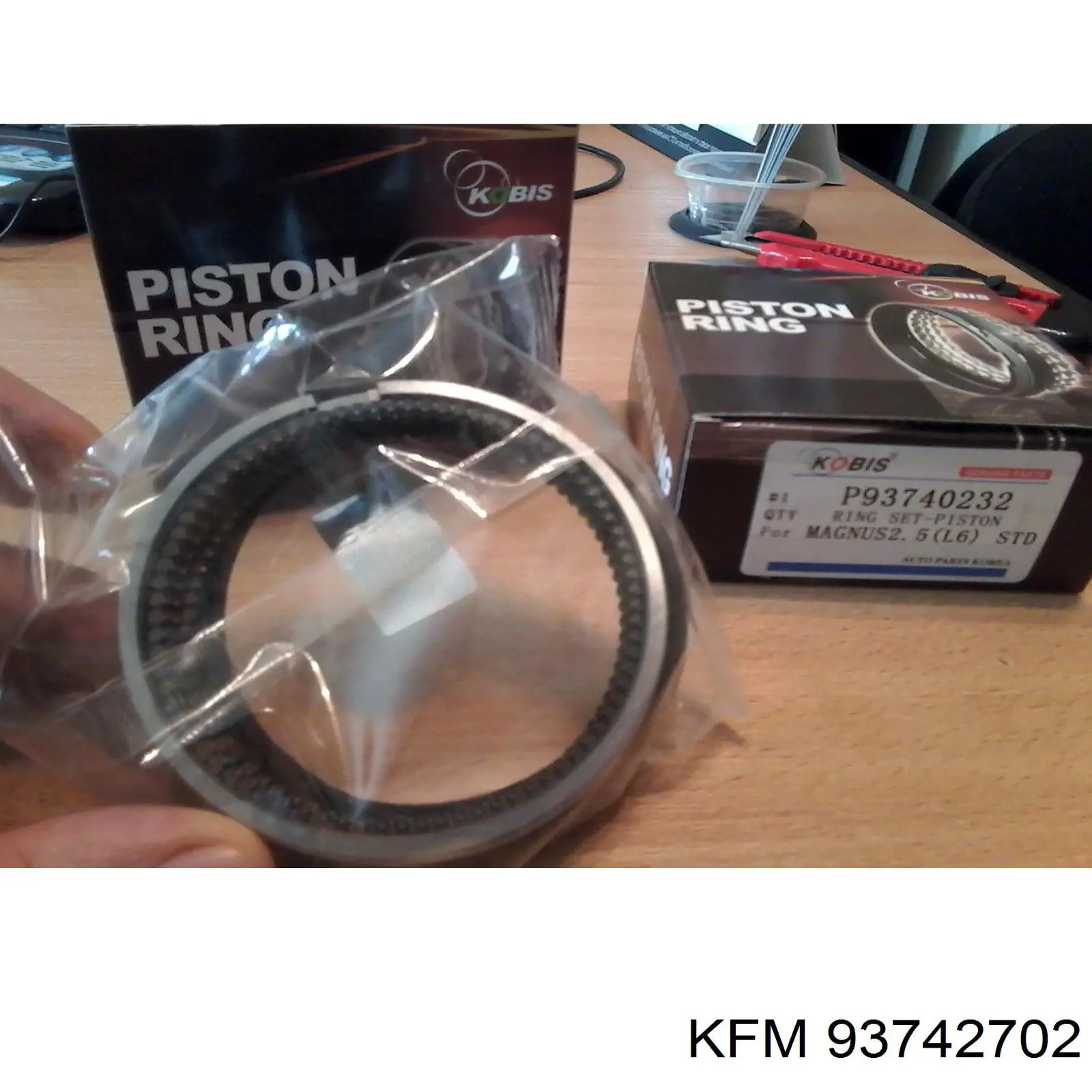 93742702 KFM