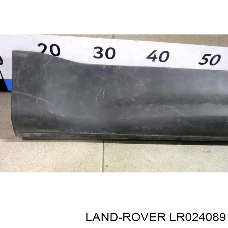 LR024089 Land Rover moldura de la puerta trasera derecha