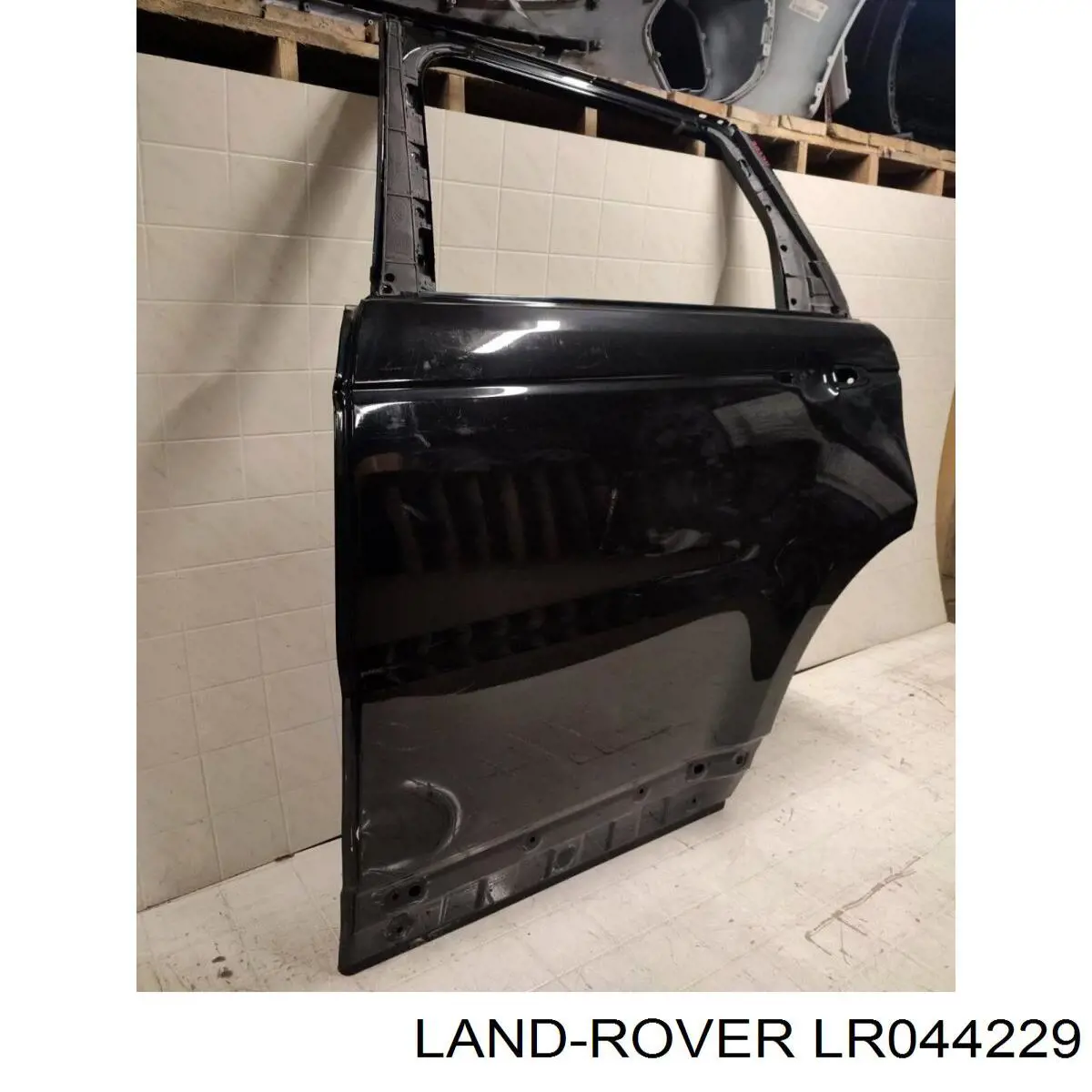 Comprar LR044229 Land Rover Puerta trasera izquierda