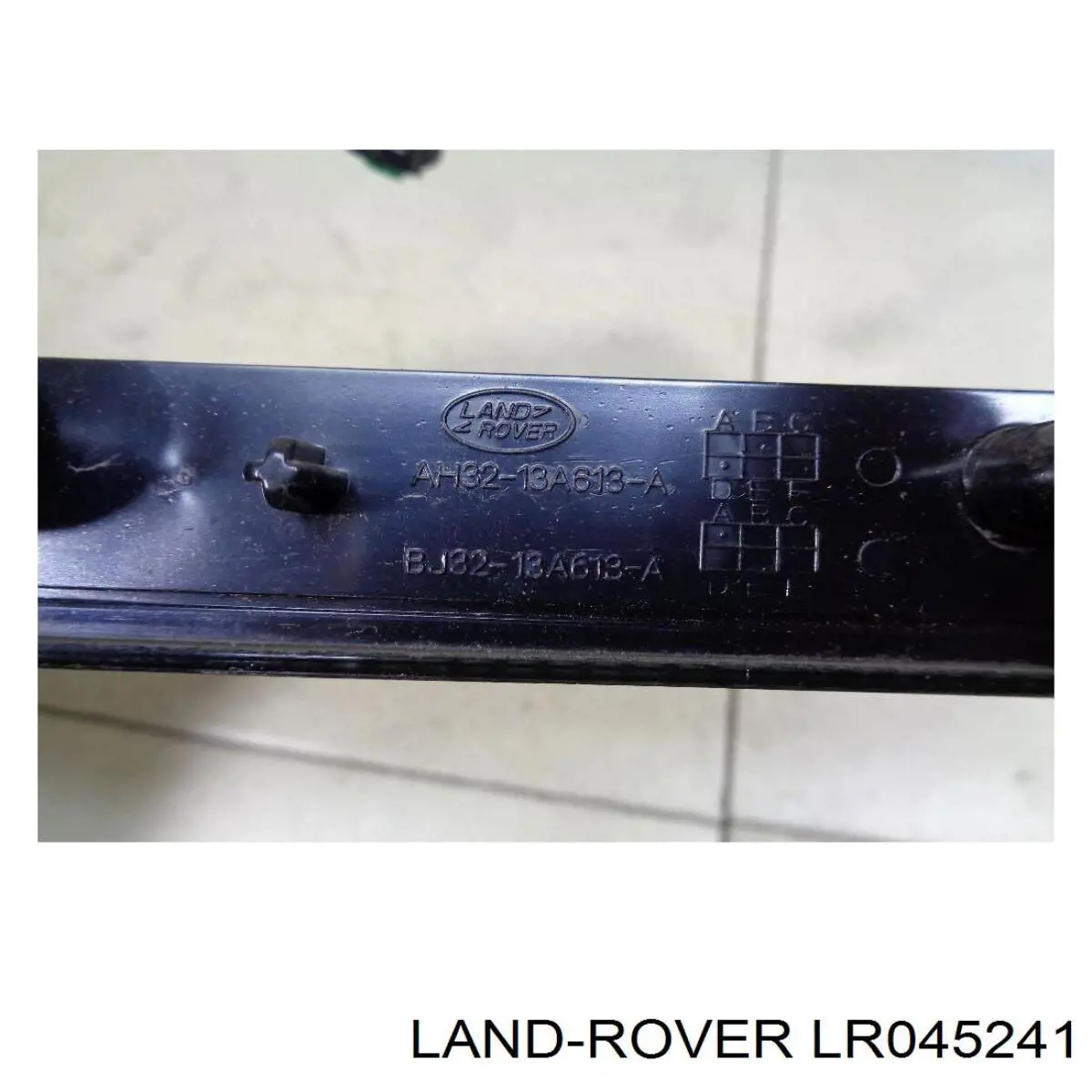 LR045241 Land Rover lampara de luz de freno adicional