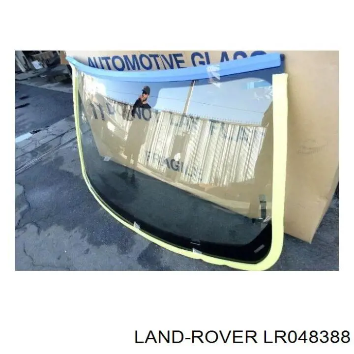 LR048388 Land Rover Parabrisas delantero 