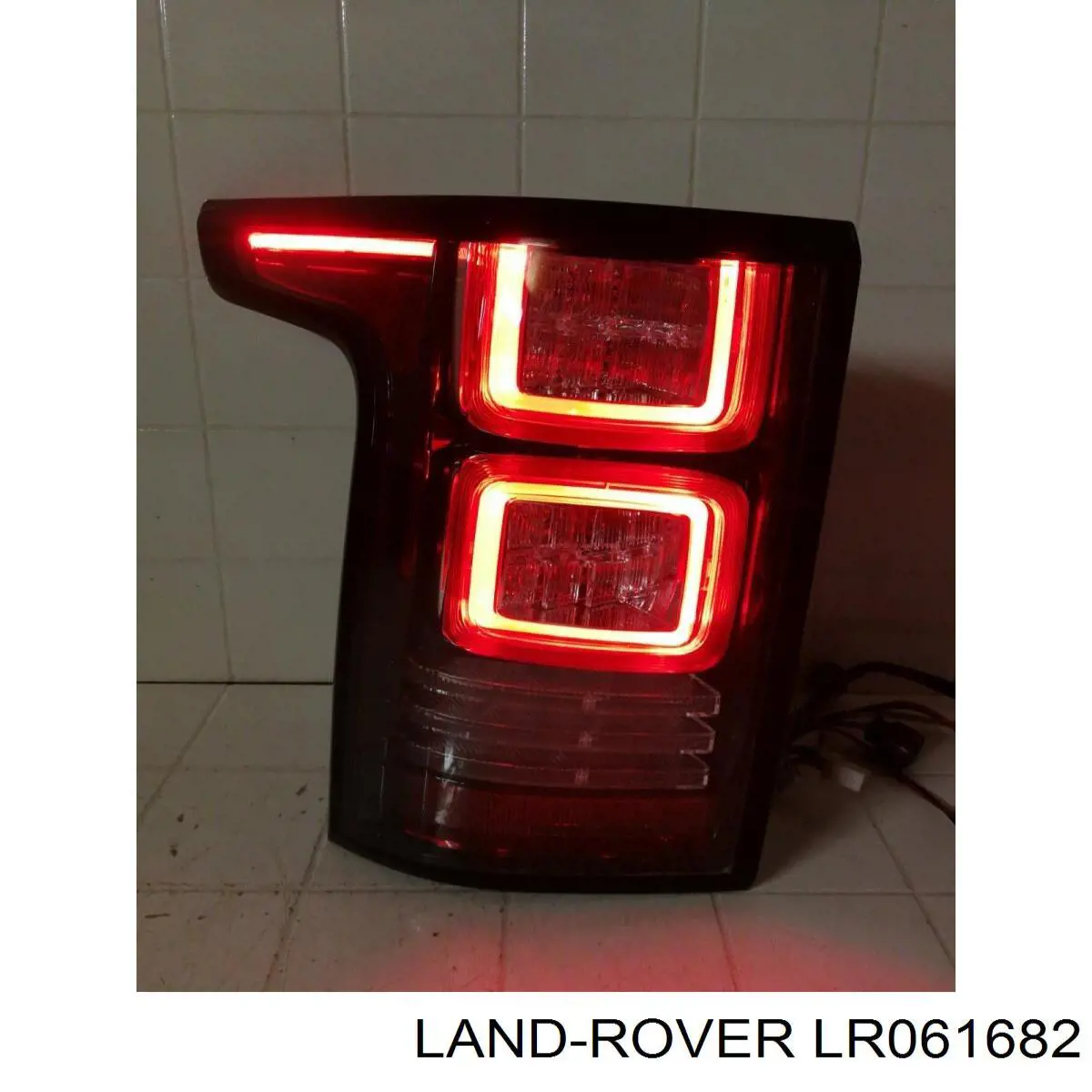 LR061682 Land Rover piloto posterior izquierdo