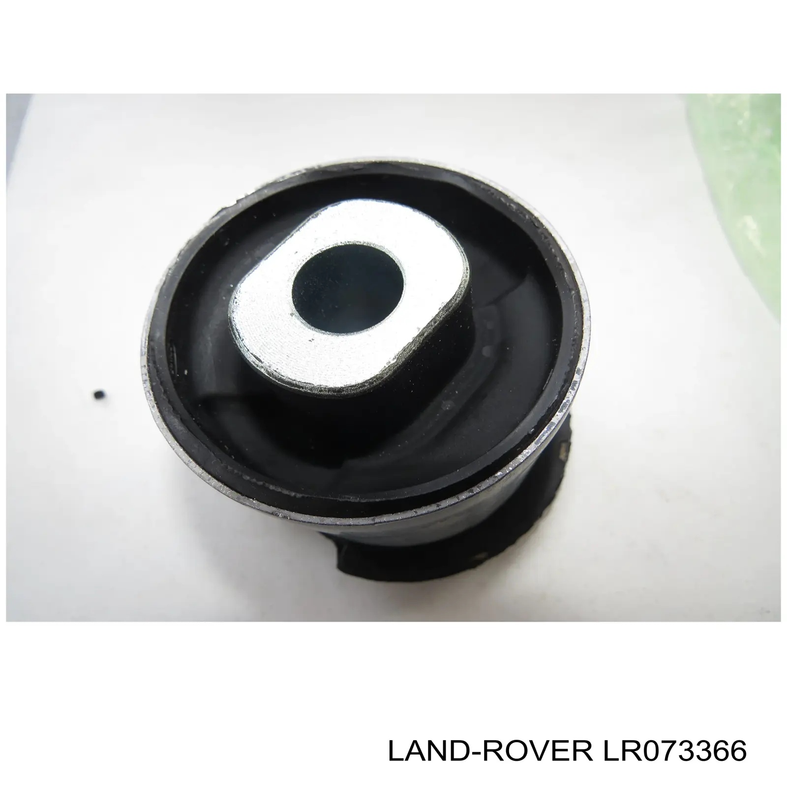 Silentblock de brazo de suspensión Land Rover LR073366 precio, desde 36,32 EUR