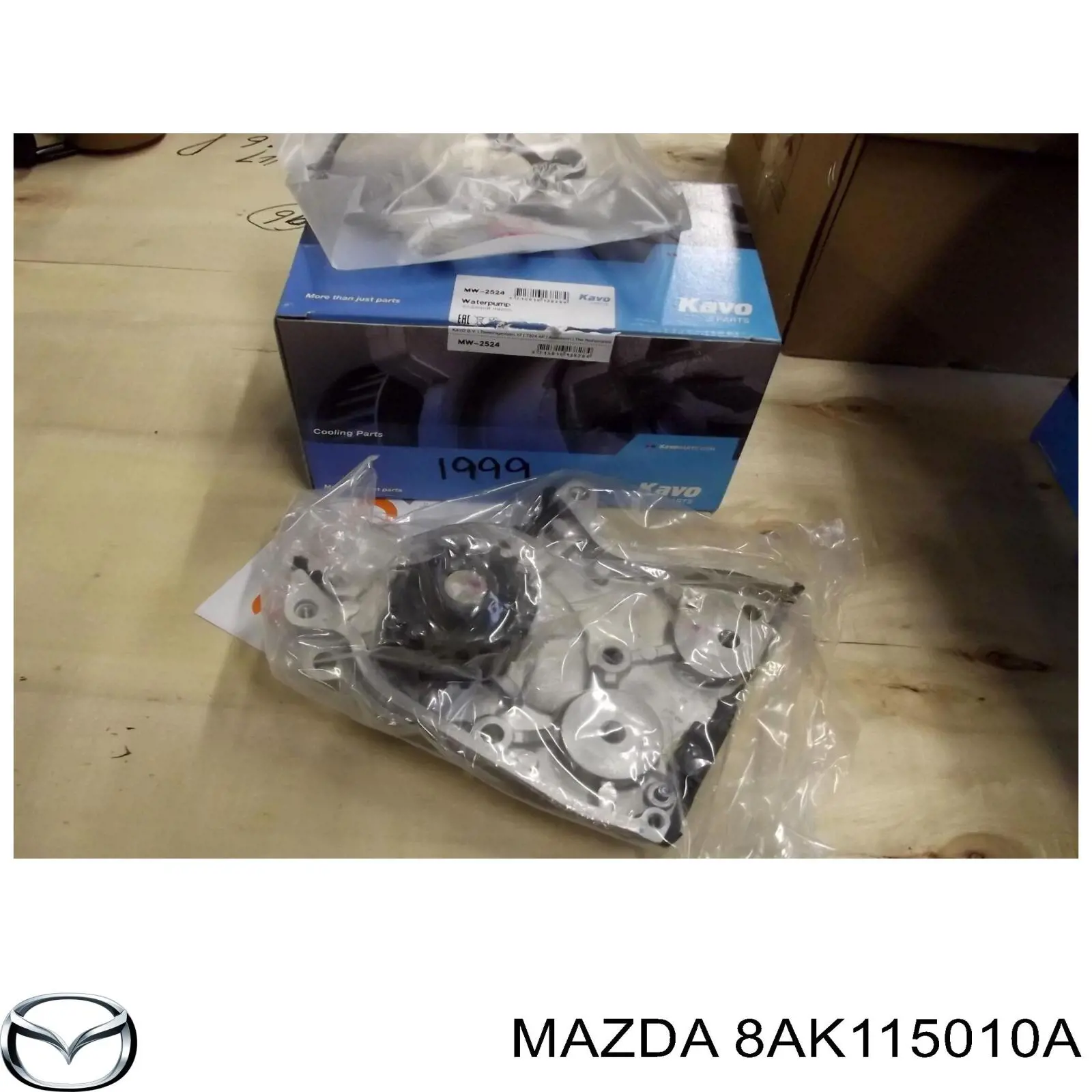 8AK115010A Mazda bomba de agua