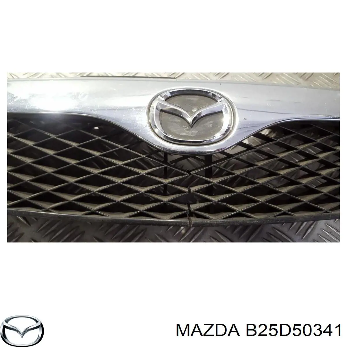 B25D50341 Mazda soporte de parachoques trasero derecho