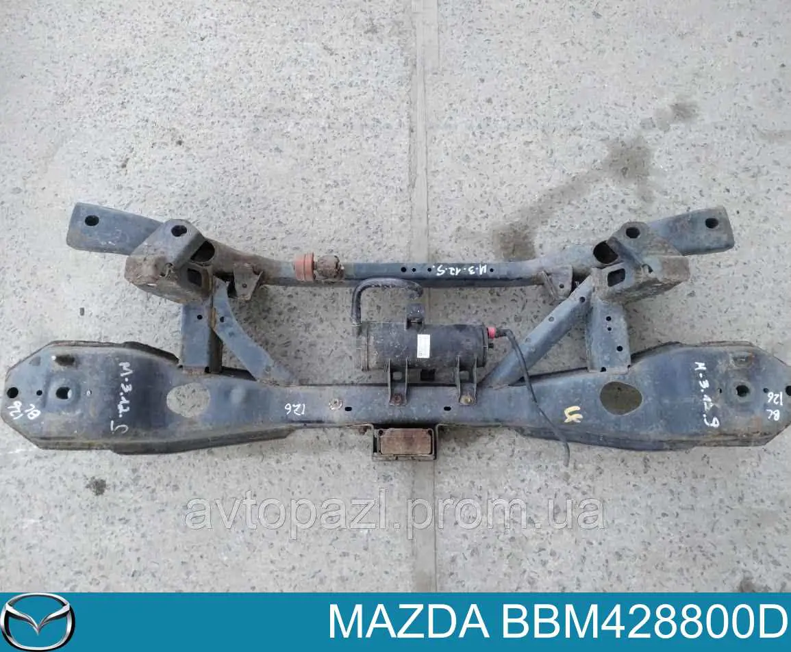 BBM428800D Mazda subchasis trasero soporte motor