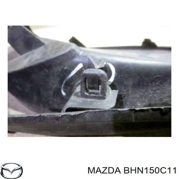 BHN150C11 Mazda rejilla de antinieblas delantera derecha