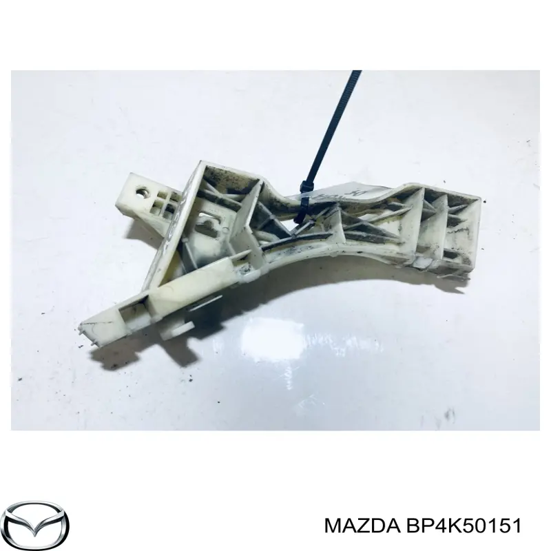 Guía derecha del parachoques delantero Mazda BP4K50151 precio, desde 16,06 EUR