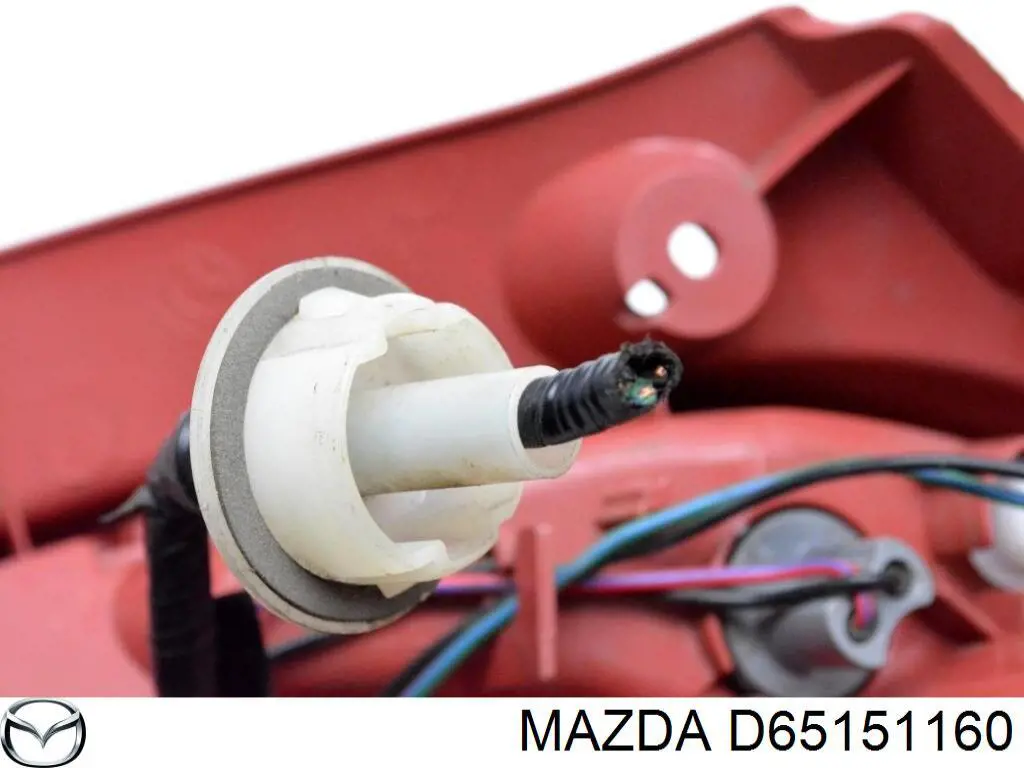 Piloto trasero izquierdo Mazda D65151160J precio, desde 71,15 EUR