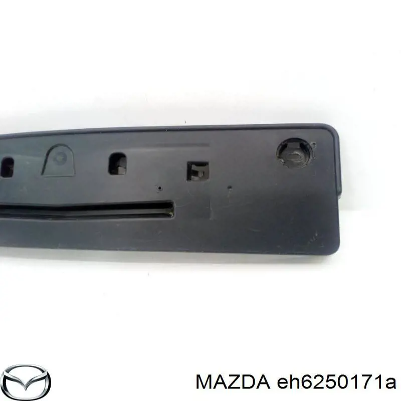 EH6250171A Mazda soporte de matricula delantera
