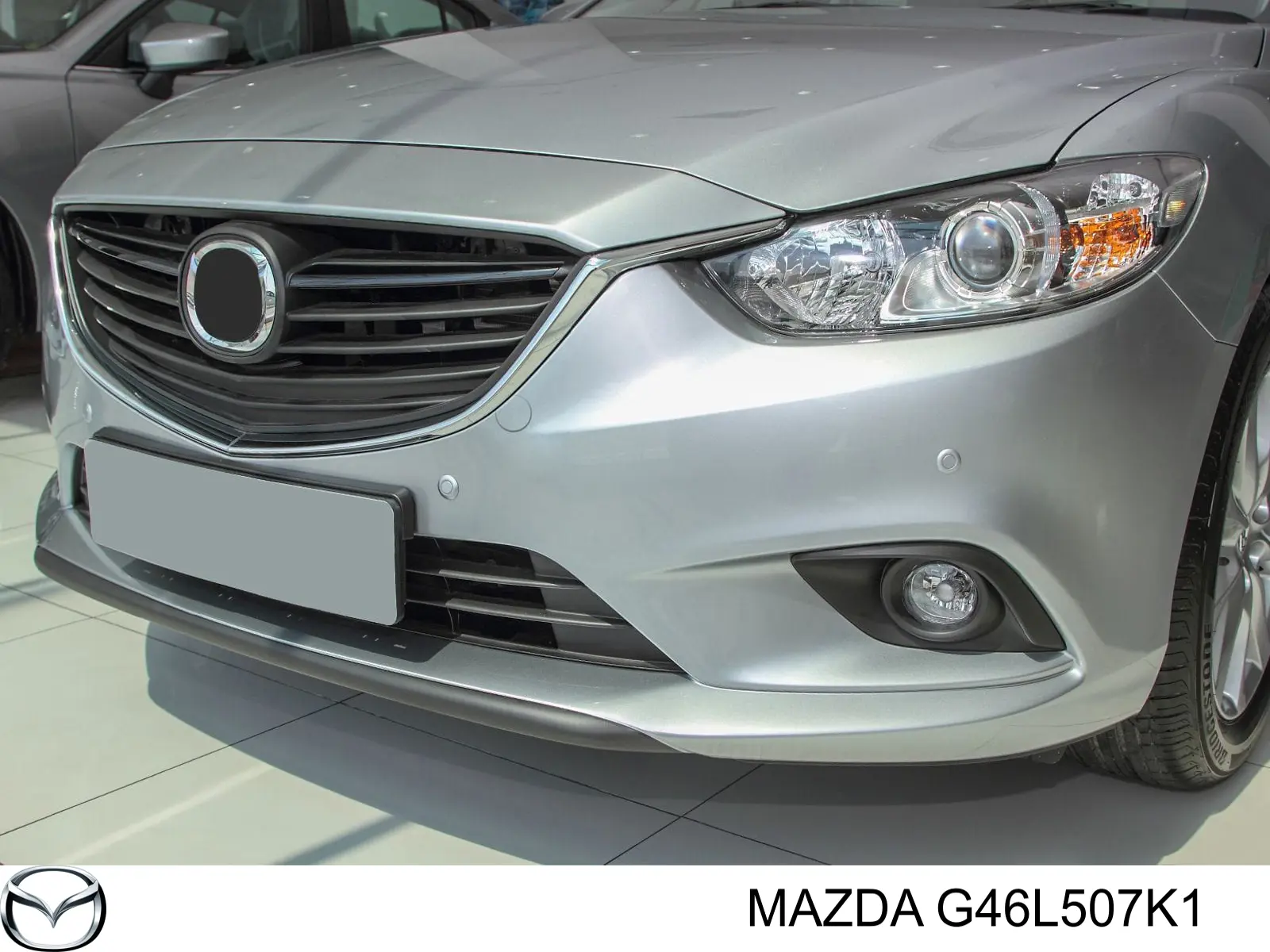 G46L507K1 Mazda Moldura izquierda de la parrilla del radiador