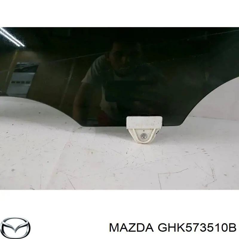 GHK573510B Mazda luna de puerta trasera izquierda