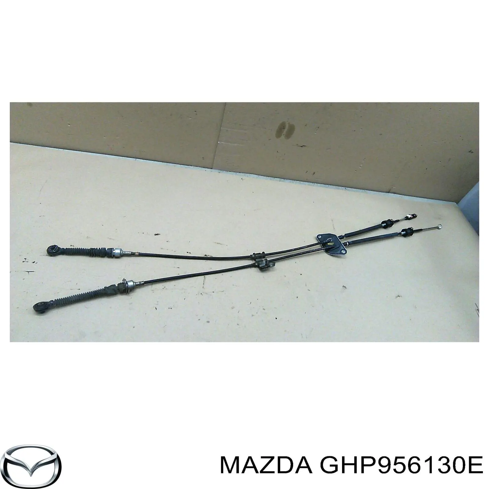 Comprar GHP956130D Mazda Paso de rueda delantero derecho