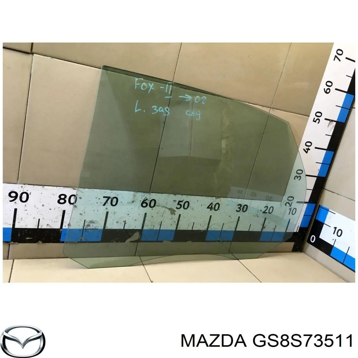 GS8S73511 Mazda luna de puerta trasera izquierda