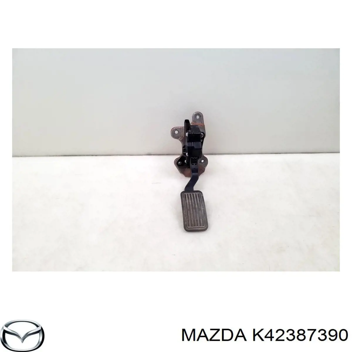 K42387390 Mazda pedal de acelerador