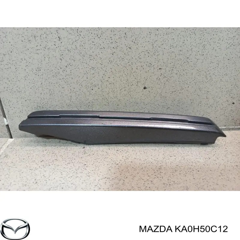 KA0H50C12 Mazda embellecedor, faro antiniebla derecho