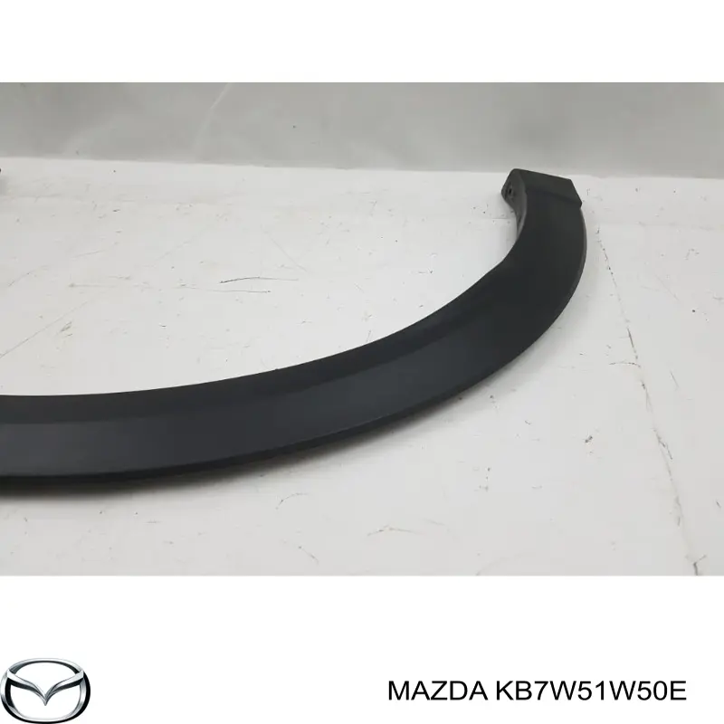 Extensión de la aleta trasera derecha KB7W51W50E Mazda