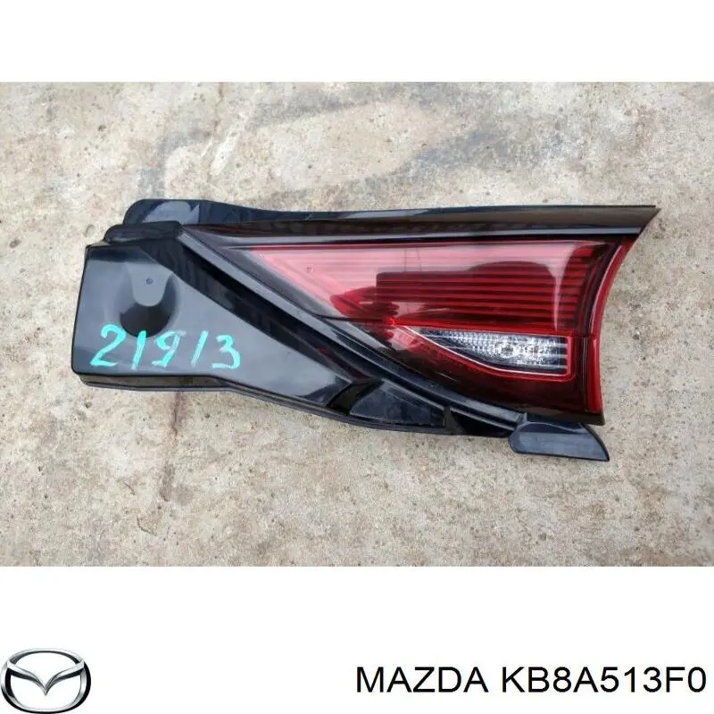 Piloto trasero interior derecho KB8A513F0B Mazda