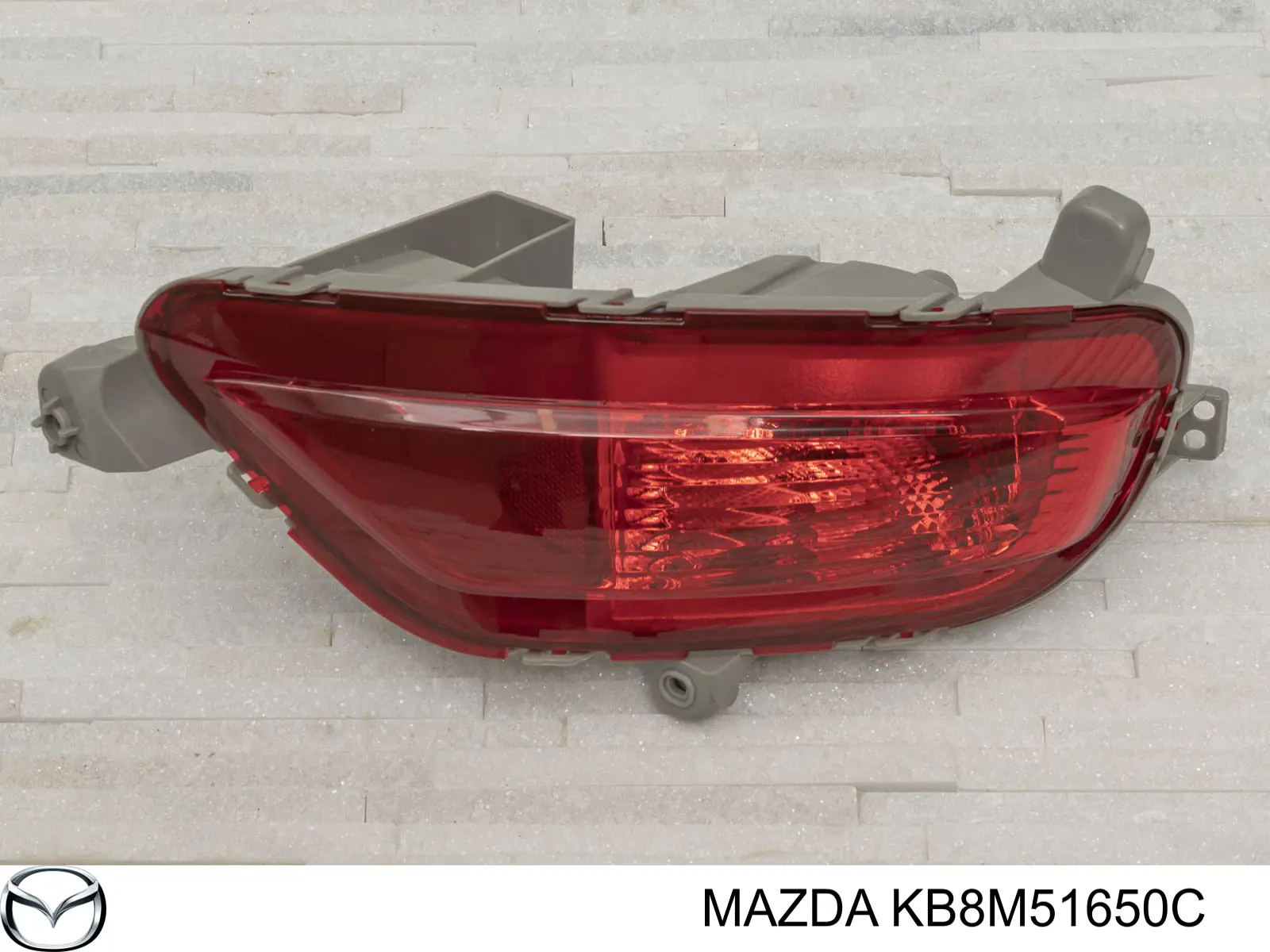 Comprar KB8M51650C Mazda Luz trasera de parachoques derecha