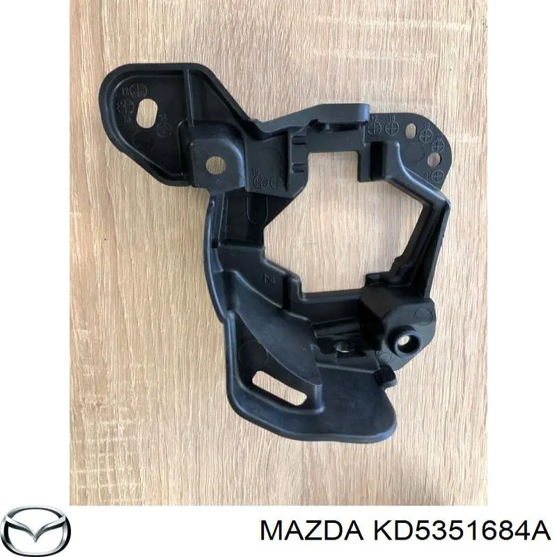 Soporte de fijación de faro antiniebla derecho Mazda KD5351684A precio, desde 6,56 EUR