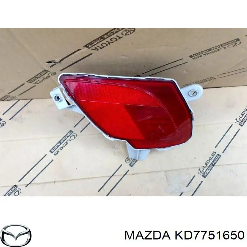 KD7751650 Mazda faro antiniebla trasero derecho