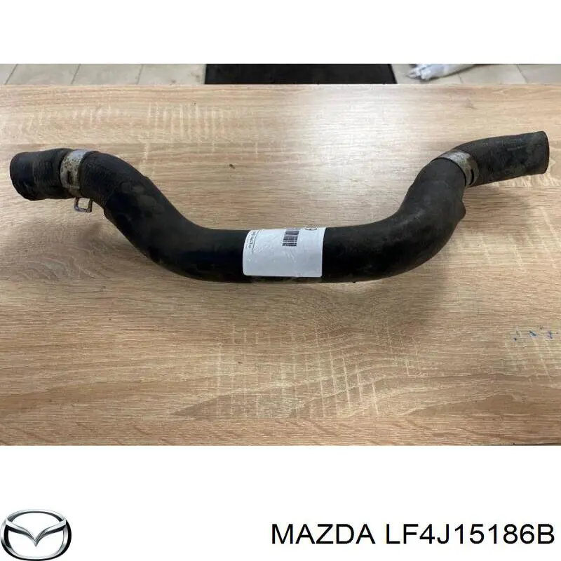 LF4J15186B Mazda Manguera superior del radiador