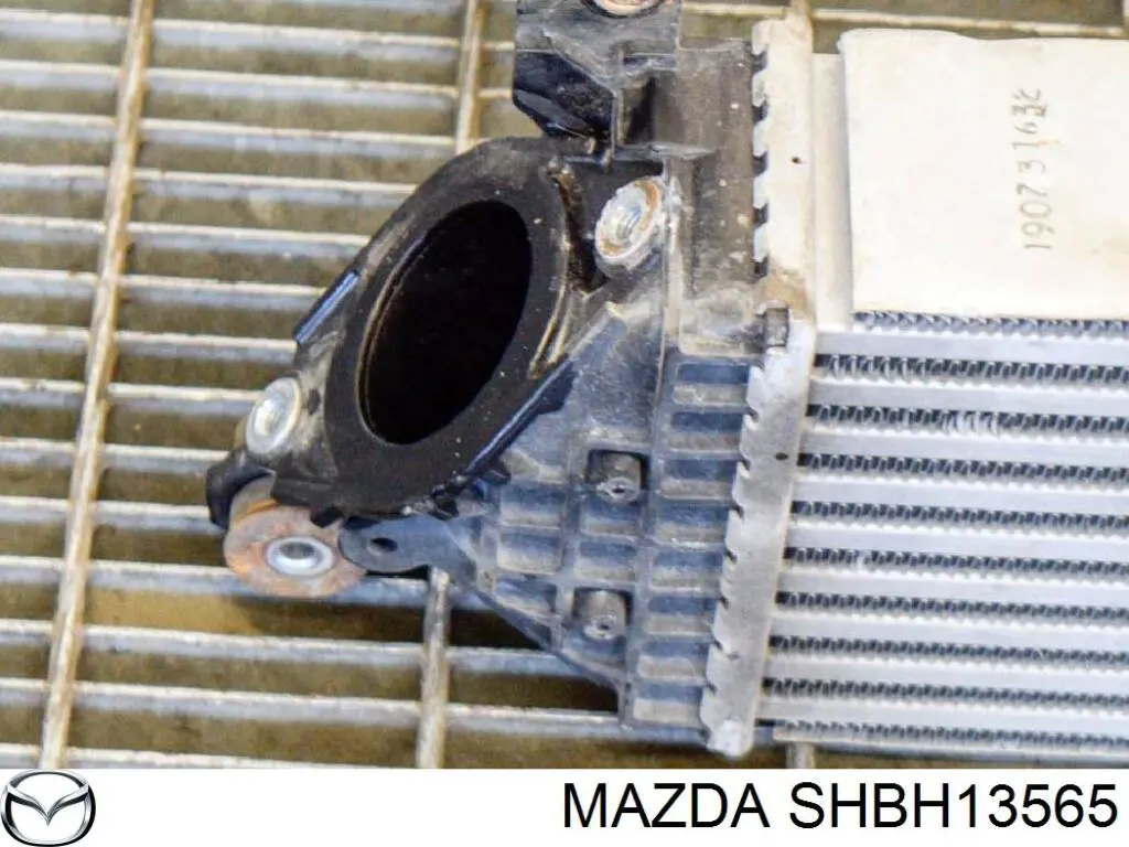 Radiador de aire de admisión Mazda SHBH13565 precio, desde 175,01 EUR