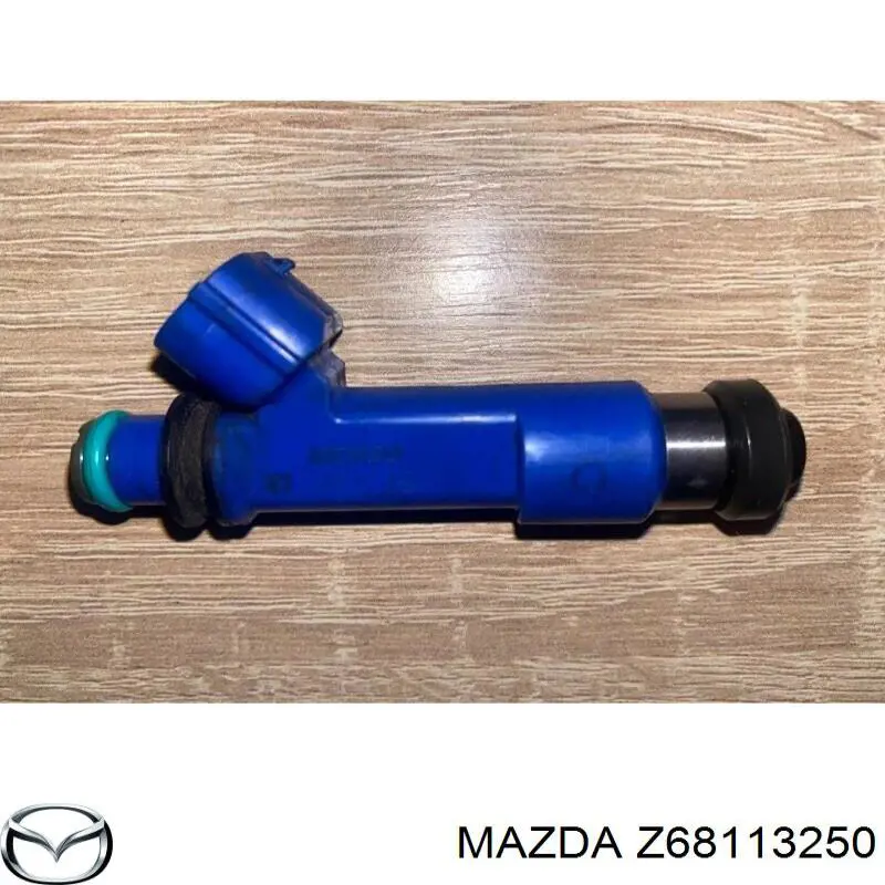 Z68113250 Mazda inyector de combustible