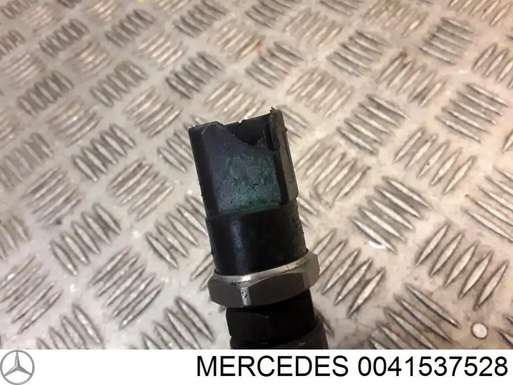 0041537528 Mercedes sensor de presión de combustible