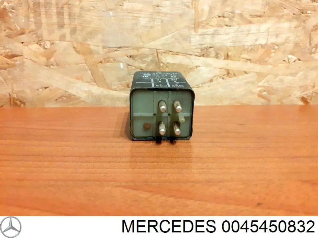0045450832 Mercedes módulo de encendido