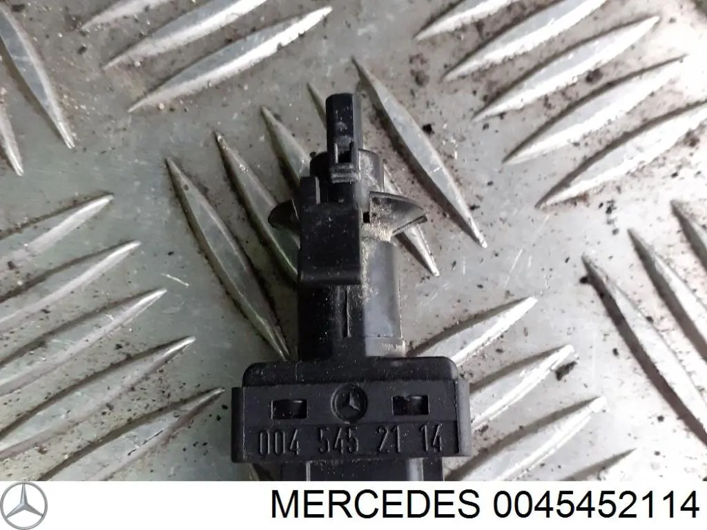0045452114 Mercedes interruptor luz de freno