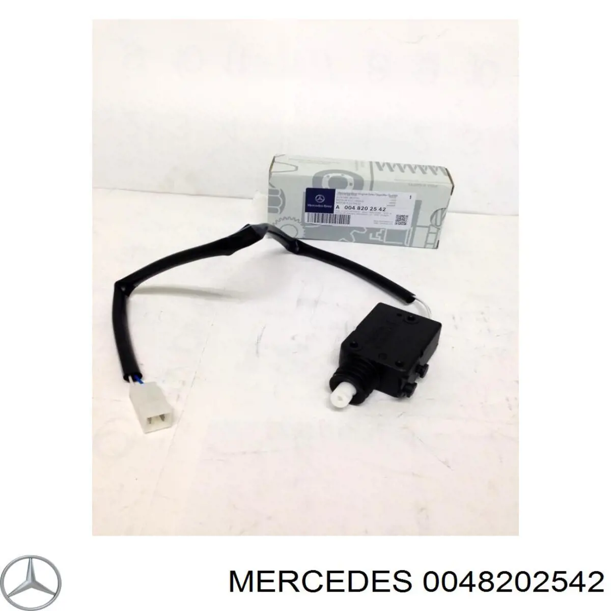 Motor de apertura/cierre del cierre del maletero (puerta trasera 3/5) Mercedes 0048202542 precio, desde 143,75 EUR