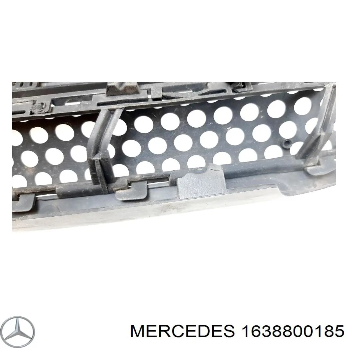 1638800185 Mercedes panal de radiador