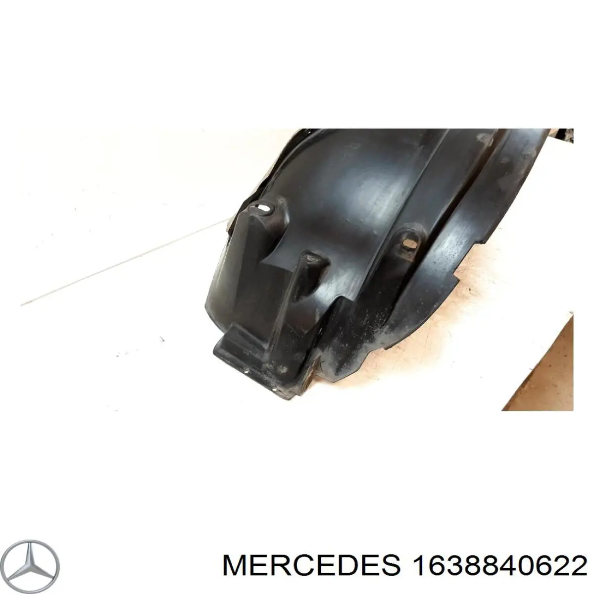 1638840622 Mercedes guardabarros interior, aleta delantera, derecho