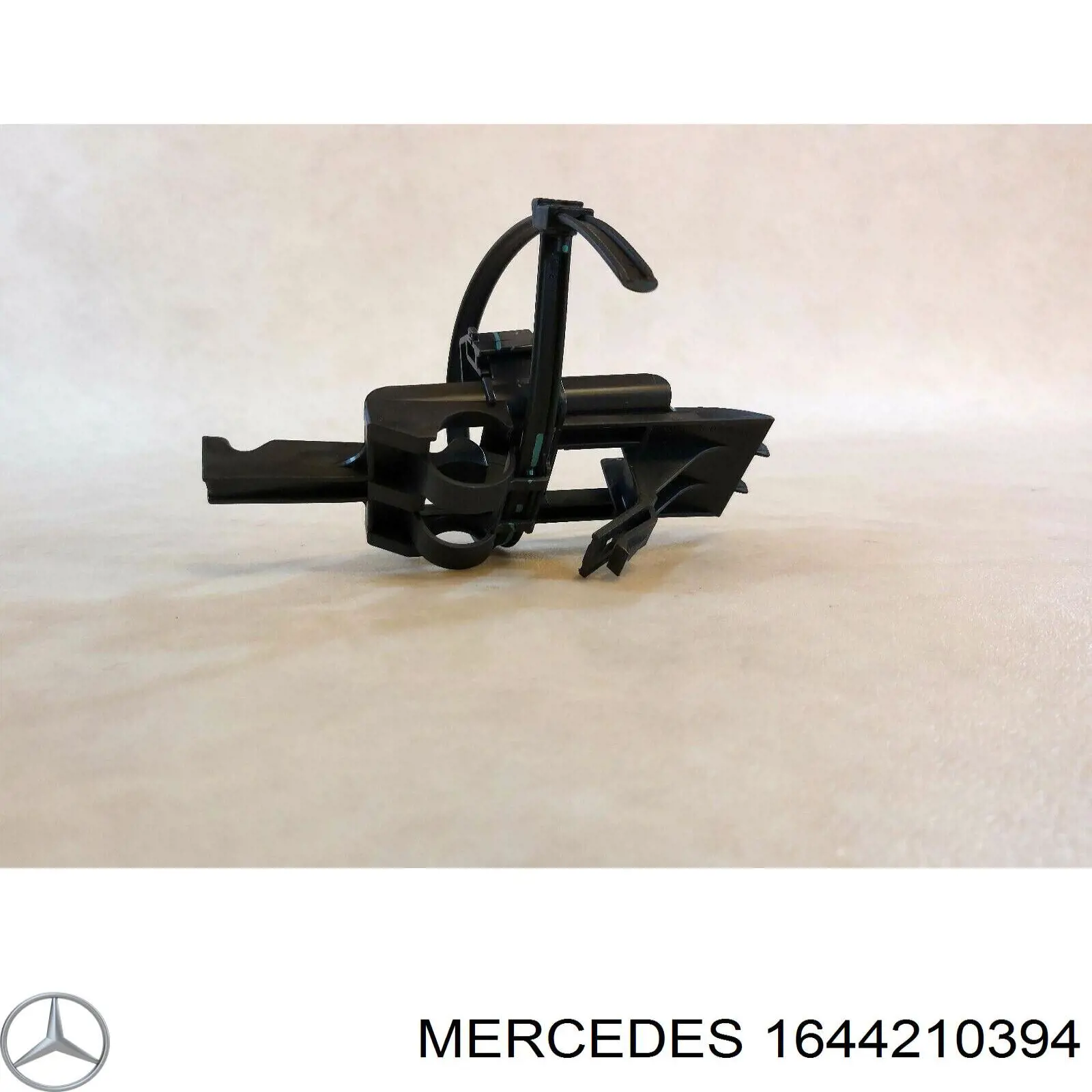 1644210394 Mercedes