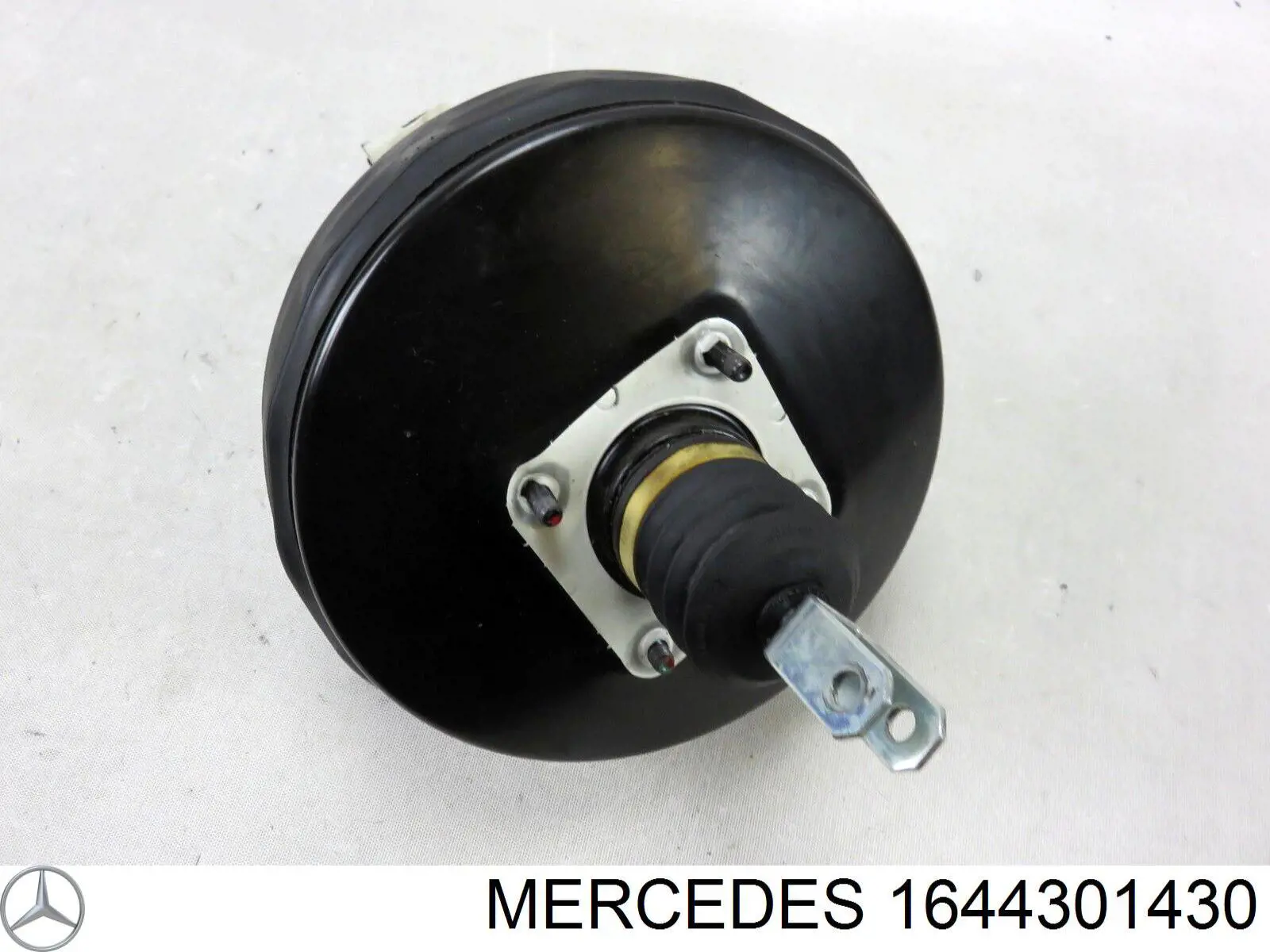 1644301430 Mercedes 