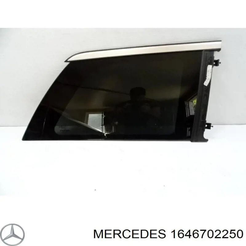 1646702250 Mercedes ventanilla costado superior derecha (lado maletero)