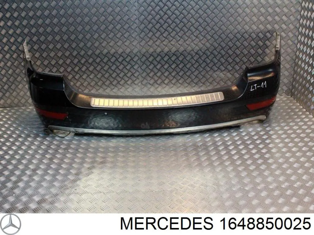 1648850025 Mercedes parachoques trasero