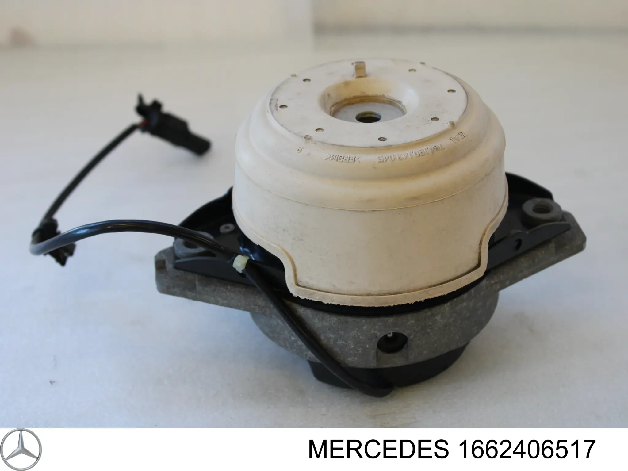 1662406517 Mercedes soporte de motor derecho