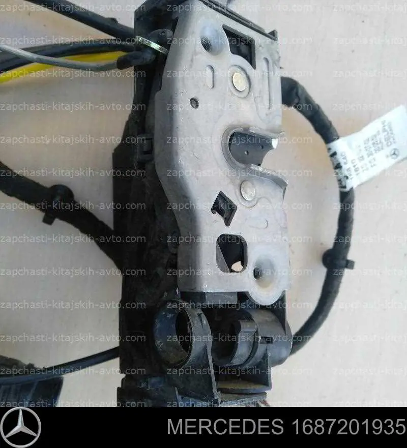 Comprar 1687201935 Mercedes Cerradura de puerta lateral