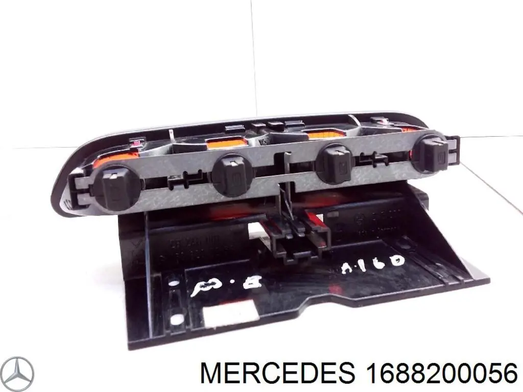 Tercera luz de freno 1688200056 Mercedes